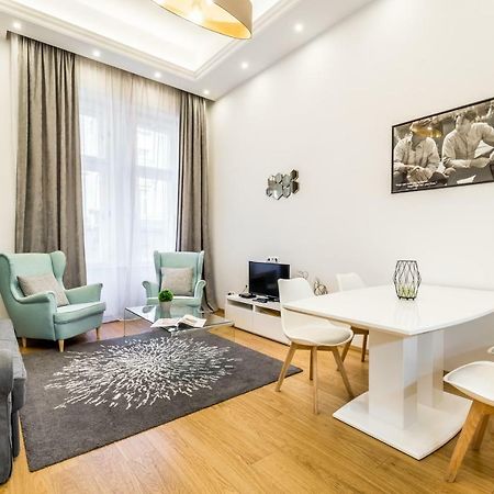 Hello Downtown Apartment - Movie Budapest Bagian luar foto