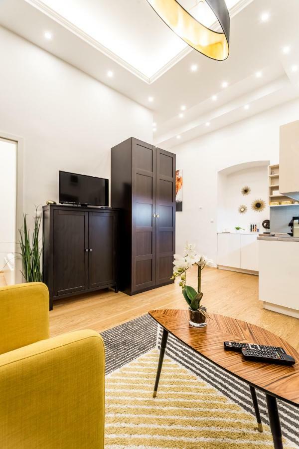 Hello Downtown Apartment - Movie Budapest Bagian luar foto