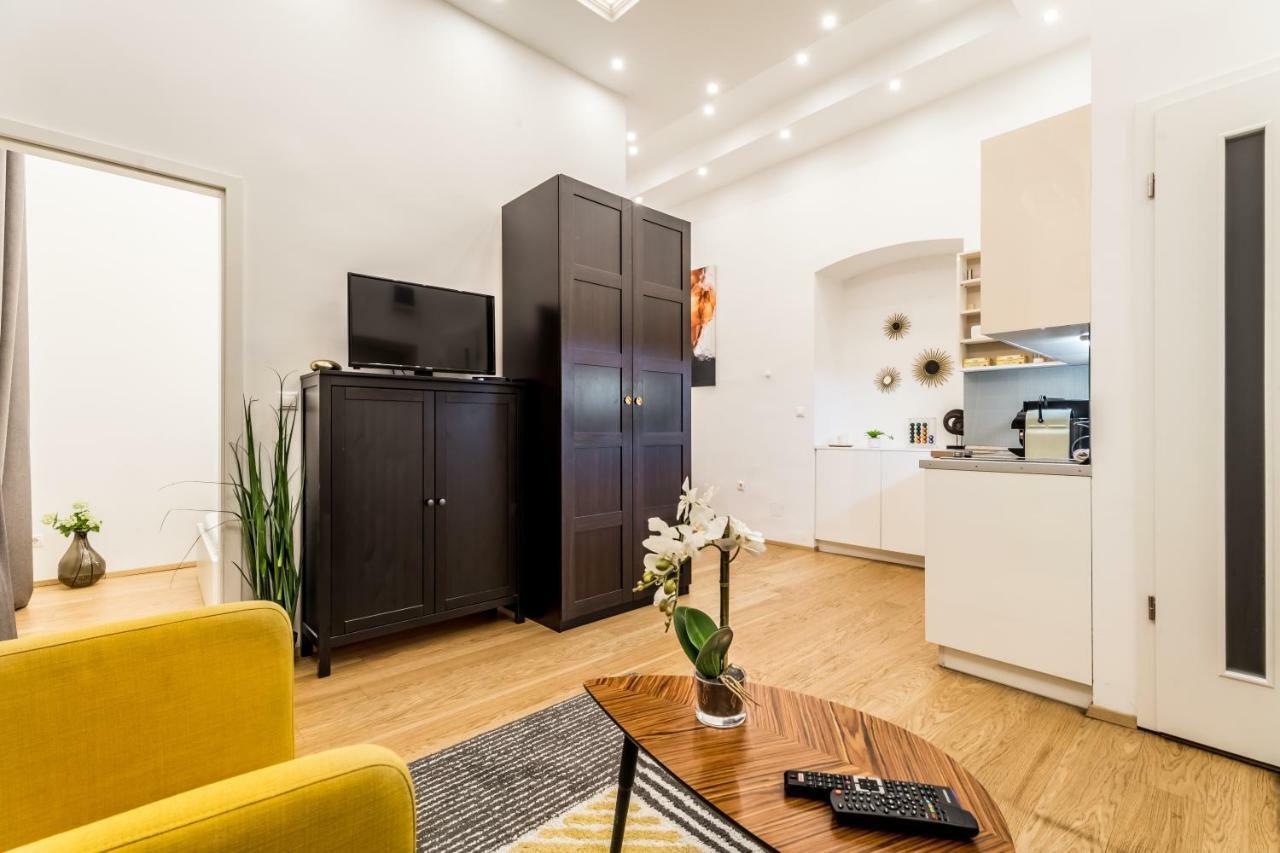 Hello Downtown Apartment - Movie Budapest Bagian luar foto